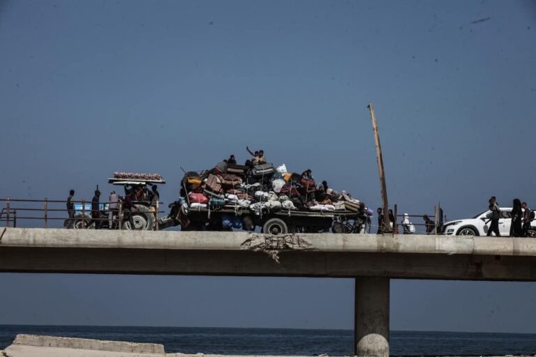 تصعيد إسرائيلي جديد رغم وقف النار: قتلى ونسف منازل وتوسيع السيطرة داخل غزة