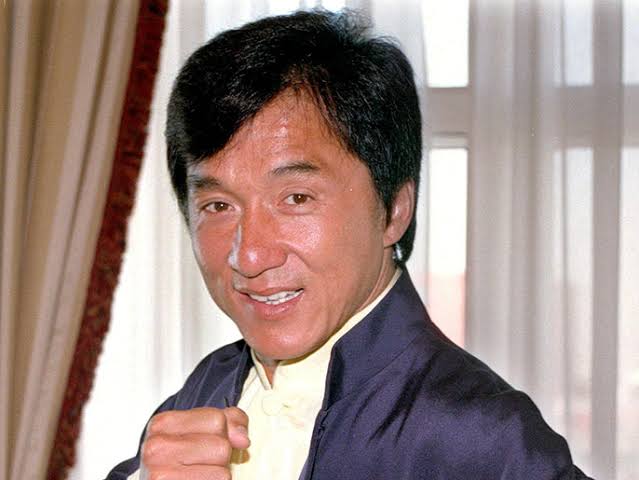 جاكي شان يُعبر عن حزنه بشأن أطفال غزة