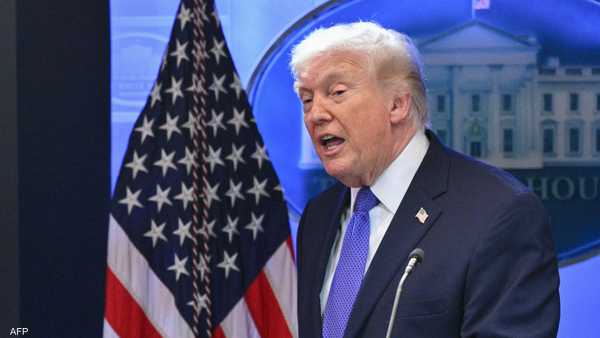 ترامب ينتقد قرار المحكمة العليا بإلغاء رسومه الجمركية ويصفه بـ”السخيف”