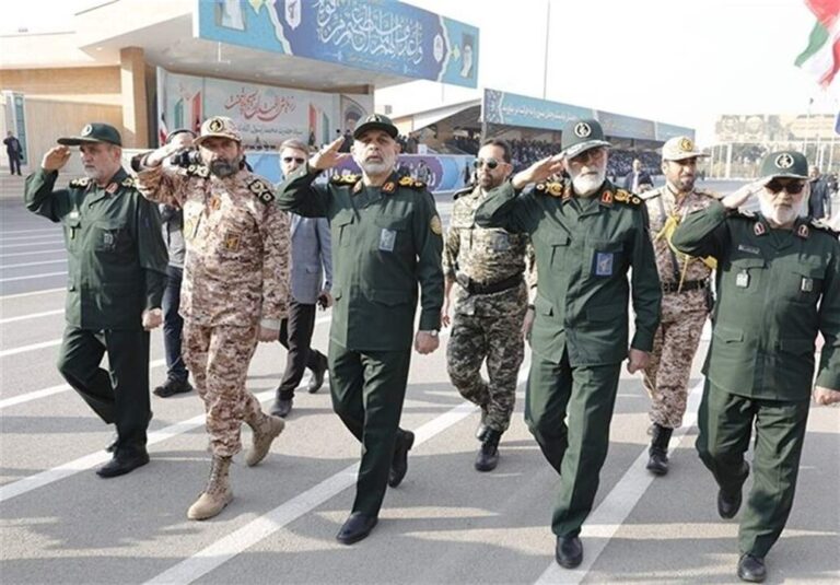 مخاوف غربية من تصعيد محتمل مع إيران وسط تقارير عن دراسة ترامب خيارًا عسكريًا