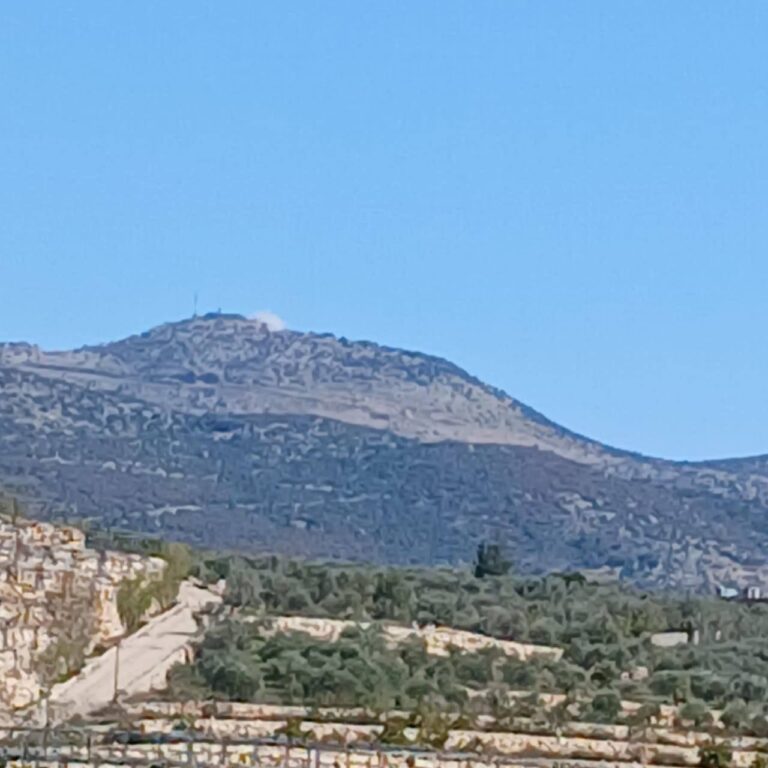 معلومات غير مؤكدة عن استهداف دبابة لجيش الاحتلال فى لبنان