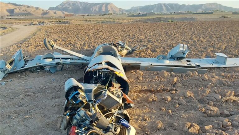Iran shoots down two drones in the sky of Tehran and Bushehr.