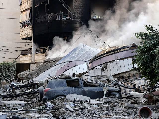 Iran continues to bomb Israel despite Trump’s suspension of the decision to bomb Iranian energy facilities for 5 days