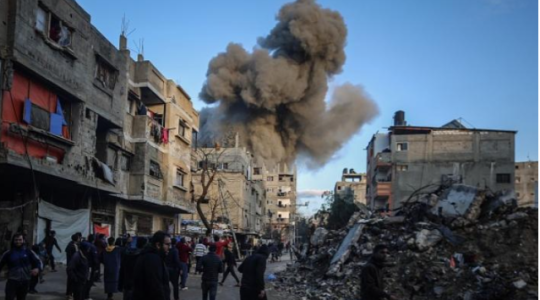 قصف إسرائيلي يستهدف أراضي زراعية جنوب وغرب غزة دون تسجيل إصابات بعد إنذارات بالإخلاء