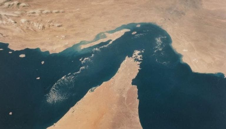 مسؤول مطلع: سفن الدول الصديقة عليها ايضا دفع رسوم أمنية لعبور مضيق هرمز