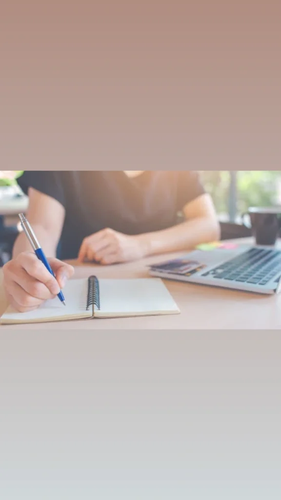 لماذا يعبّر بعض الأشخاص عن أنفسهم أفضل بالكتابة؟ دراسة تكشف الفروق المعرفية بين الكلام والنصوص