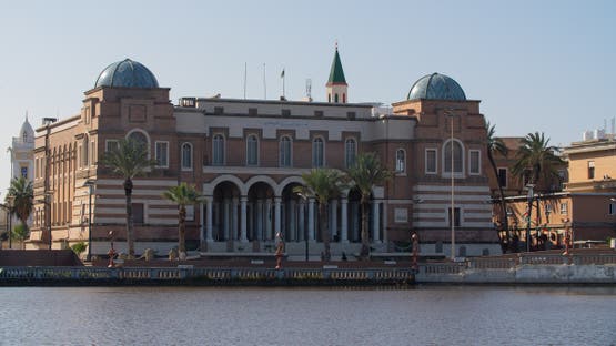 اتفاق تاريخي لتوحيد الإنفاق في ليبيا برعاية أميركية بعد 13 عاماً من الانقسام