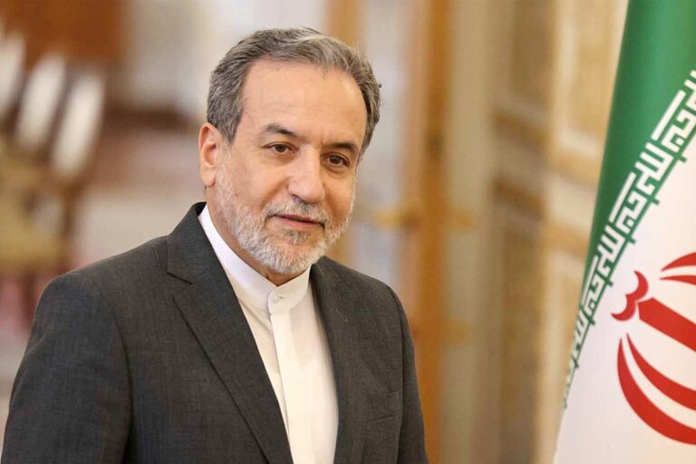 عراقجي يتحرك عبر بوابة عُمان اتصالات مكثفة لمنع انفجار المنطقة