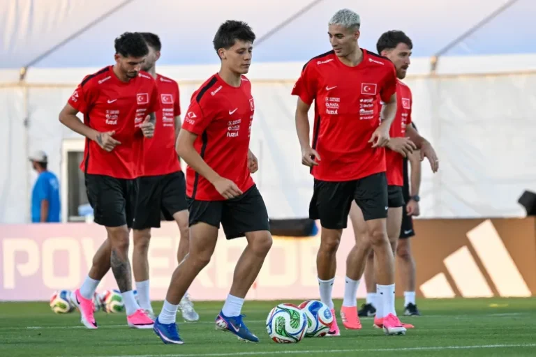 المنتخب التركي ورحلته لكأس العالم