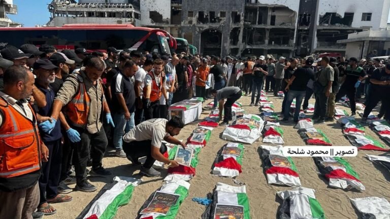 بعد 3 أعوام تحت الركام.. تشييع جثامين 50 شهيدًا في غزة