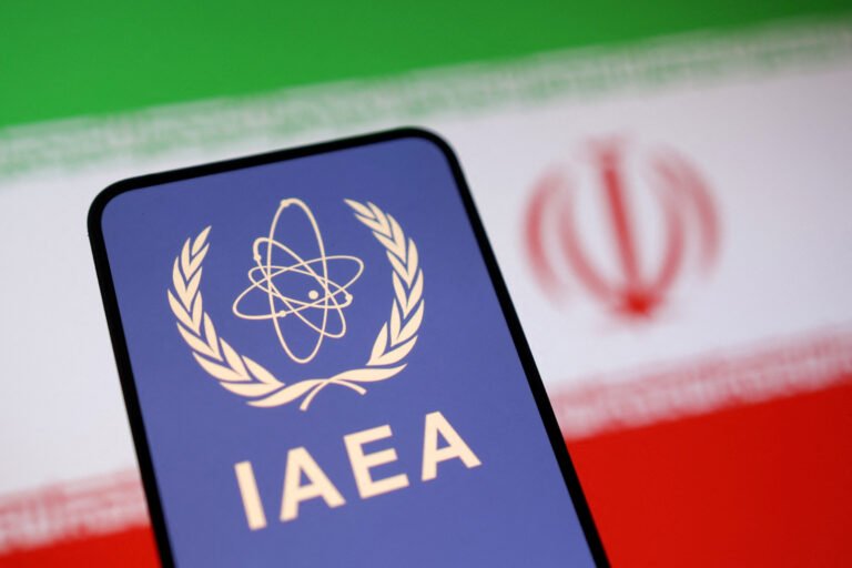 إيران لا تتعامل بالشفافية المطلوبة مع الوكالة الدولية للطاقة الذرية .