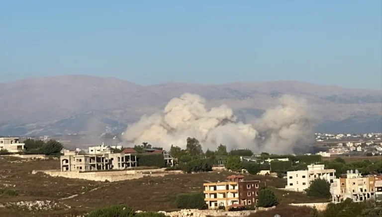 تفجير إسرائيلي يستهدف بلدة كفرتبنيت جنوبي لبنان .